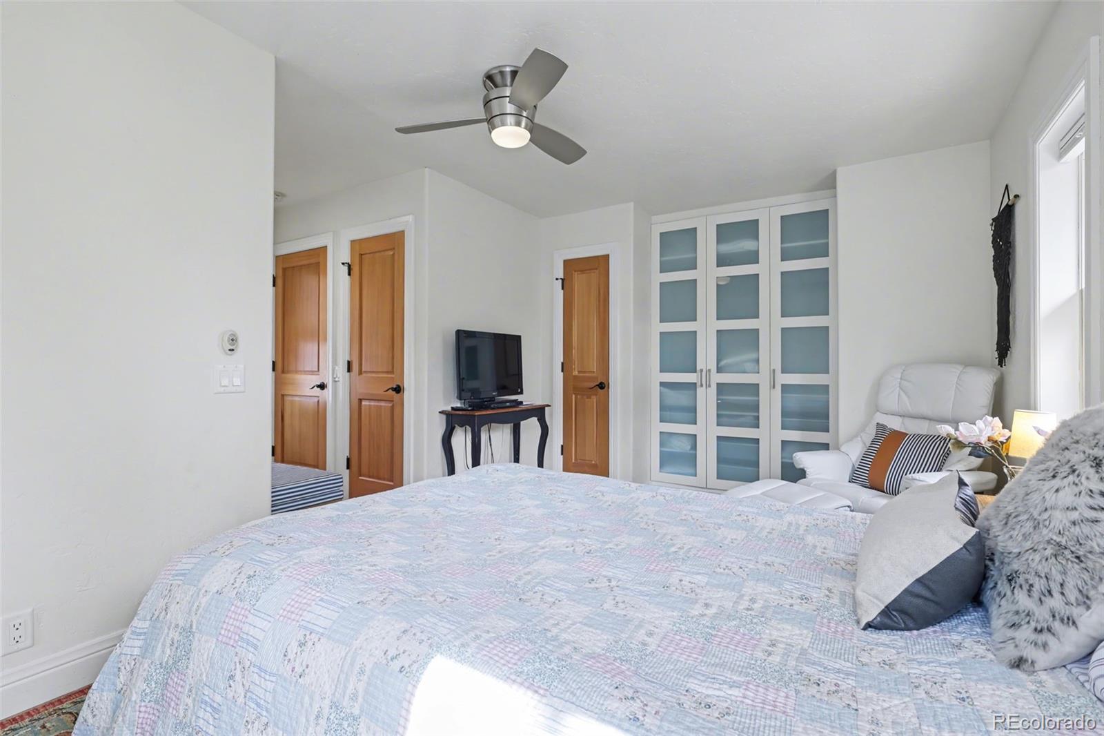 MLS Image #13 for 1702-1/2 w cheyenne road,colorado springs, Colorado