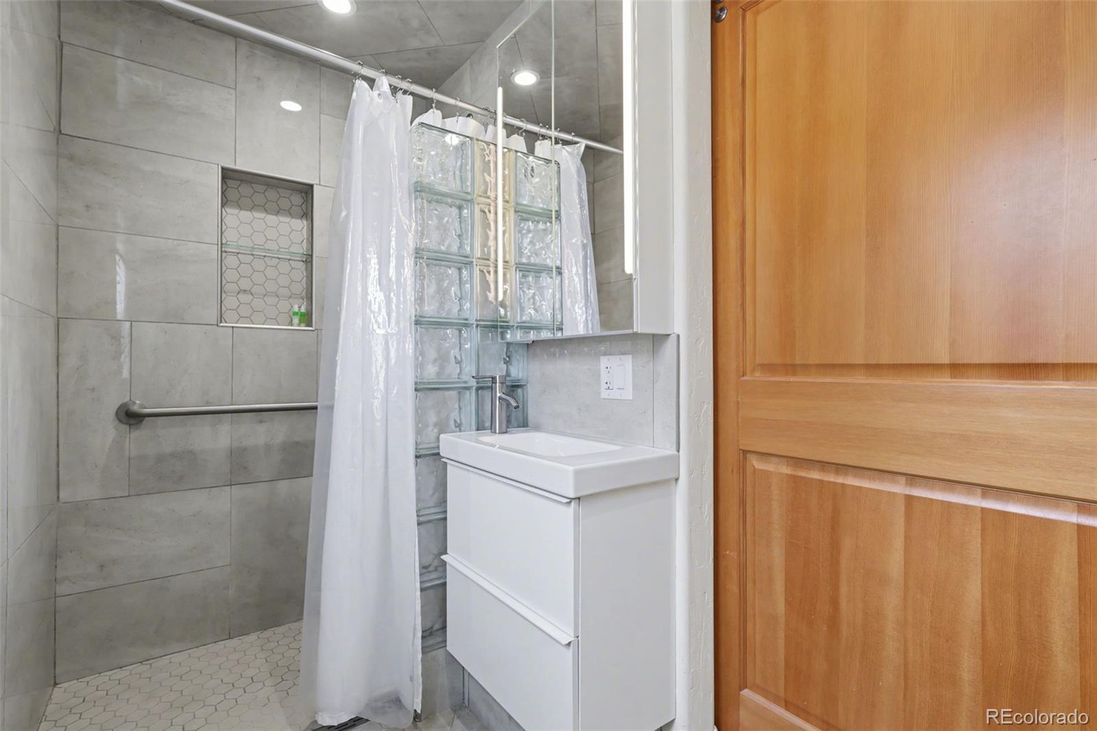 MLS Image #18 for 1702-1/2 w cheyenne road,colorado springs, Colorado