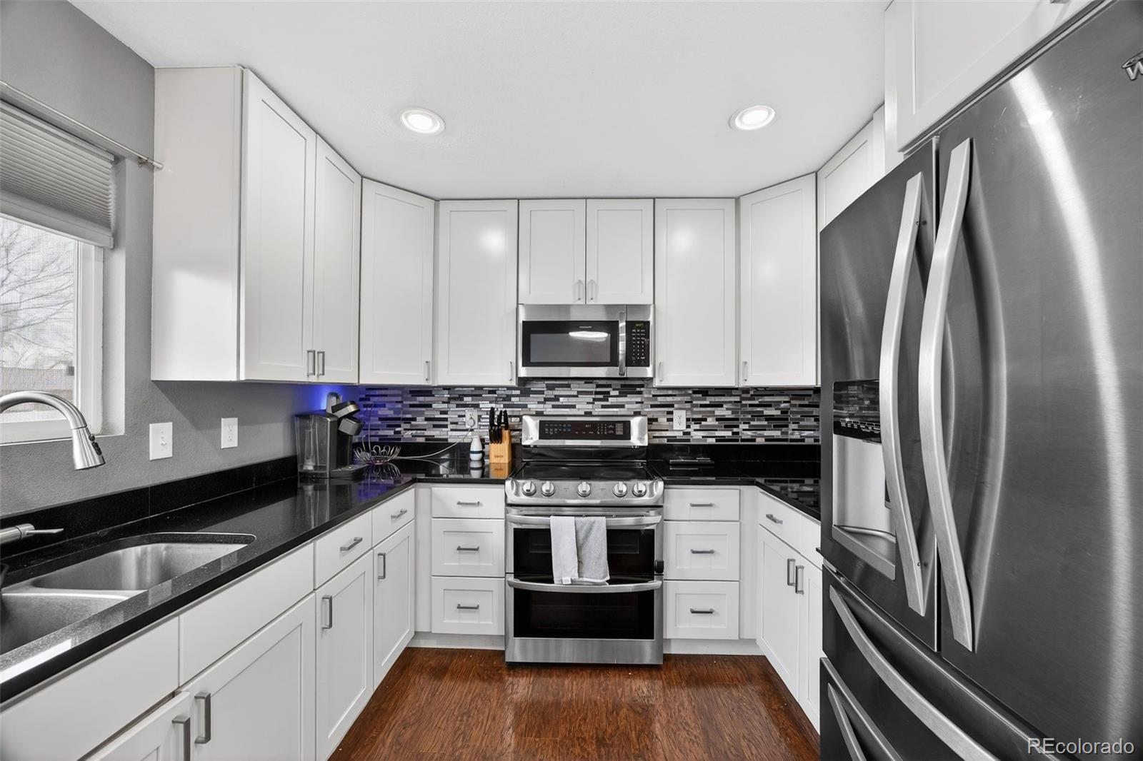 MLS Image #11 for 1904  greenbriar court,johnstown, Colorado