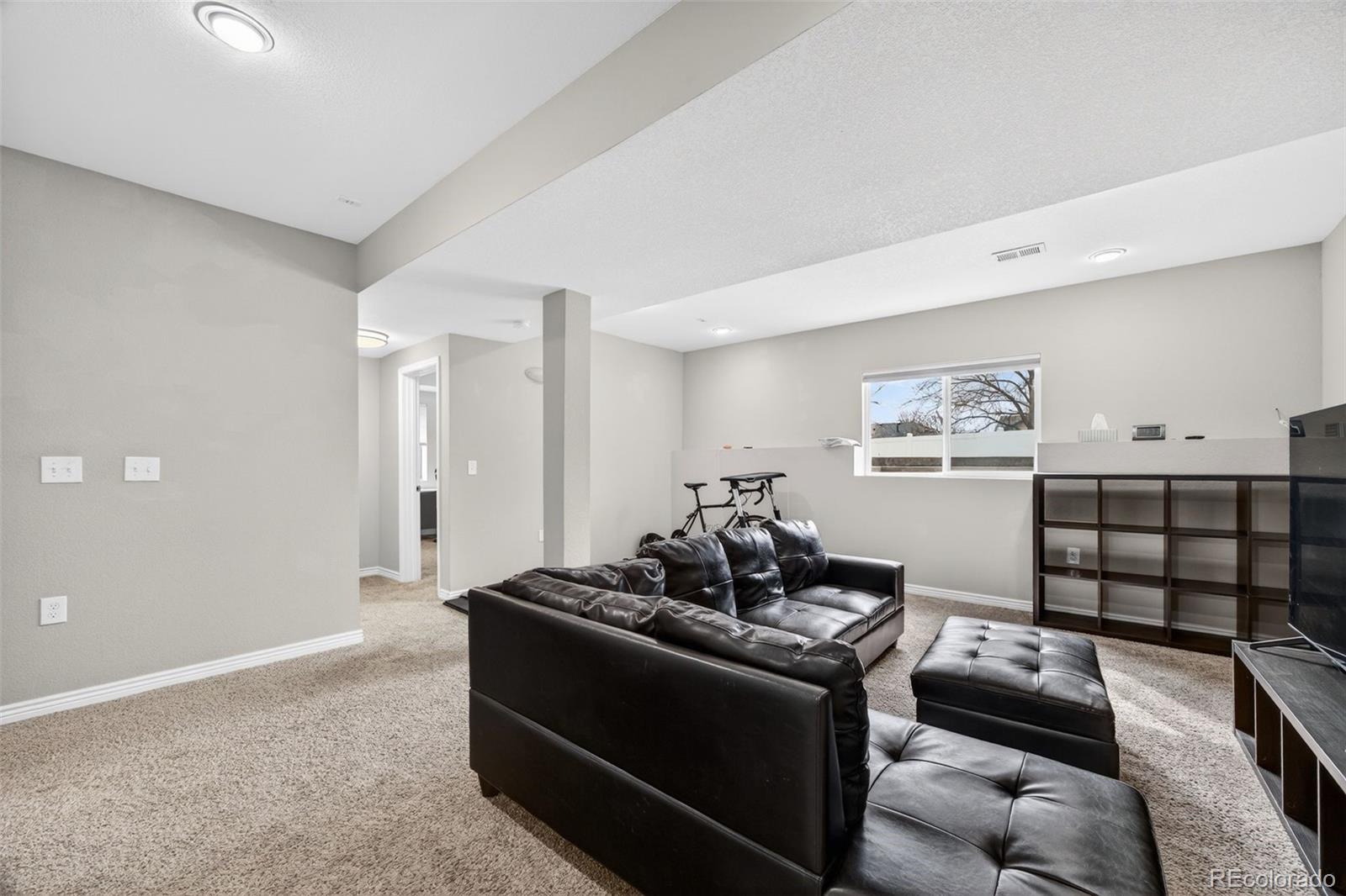 MLS Image #34 for 1904  greenbriar court,johnstown, Colorado