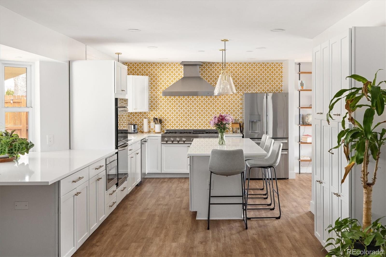 MLS Image #13 for 2250 n monaco parkway,denver, Colorado