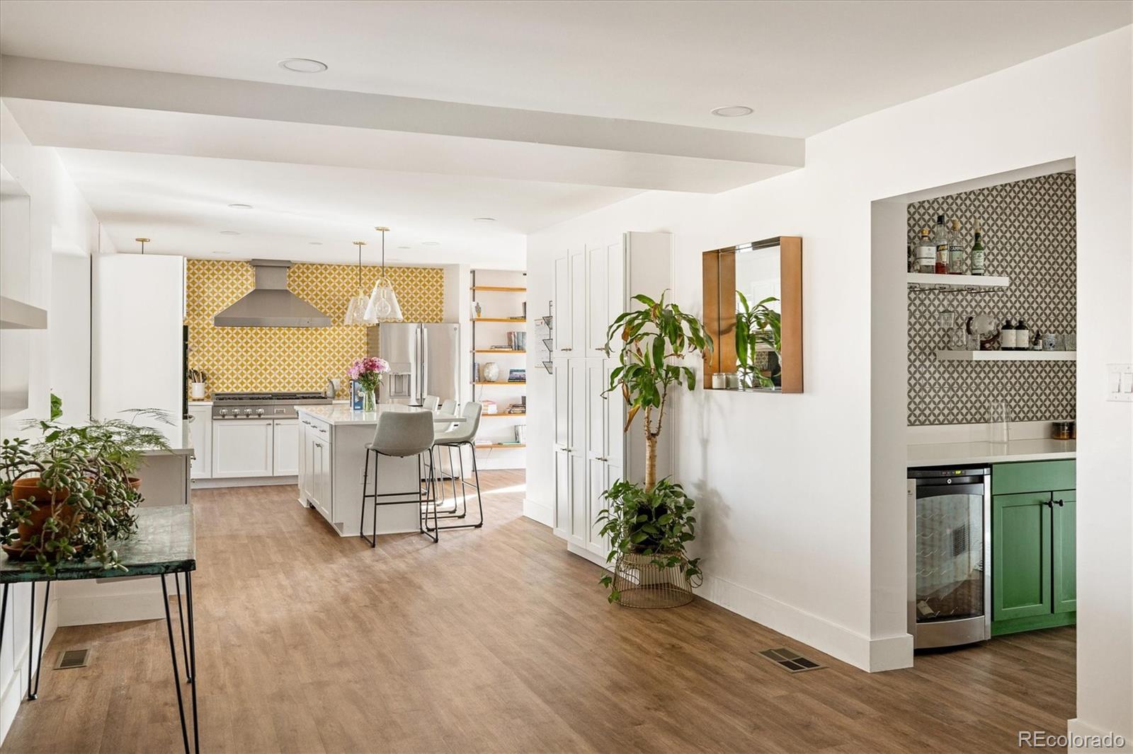 MLS Image #15 for 2250 n monaco parkway,denver, Colorado