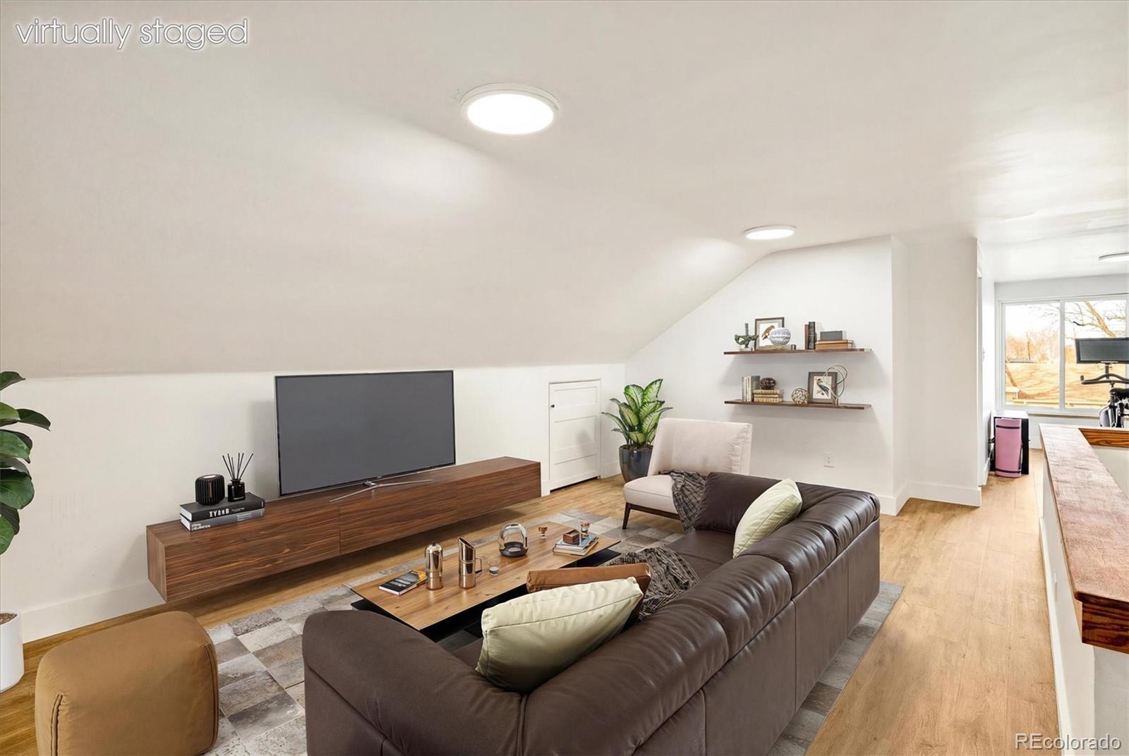MLS Image #28 for 2250 n monaco parkway,denver, Colorado