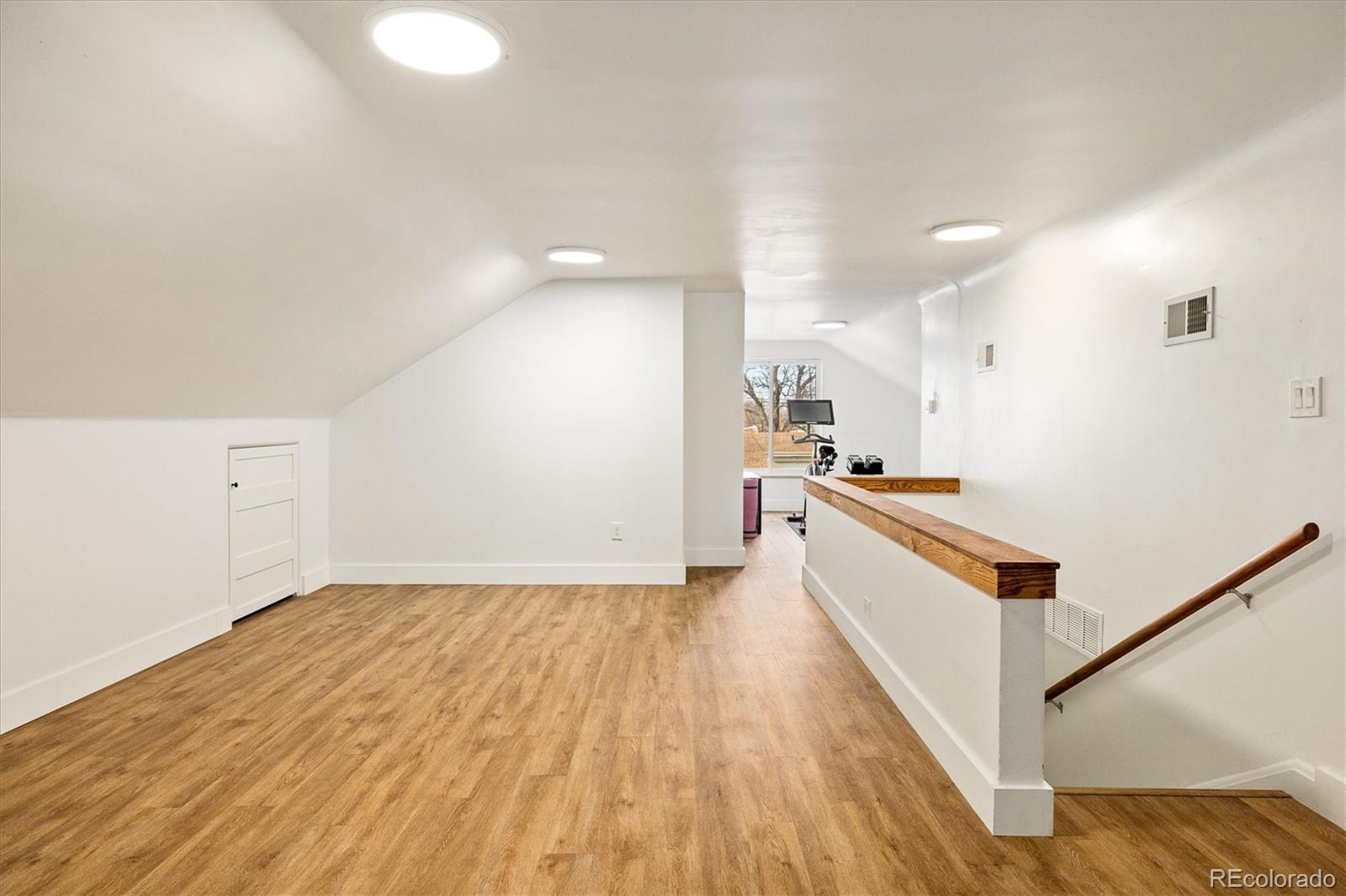 MLS Image #31 for 2250 n monaco parkway,denver, Colorado