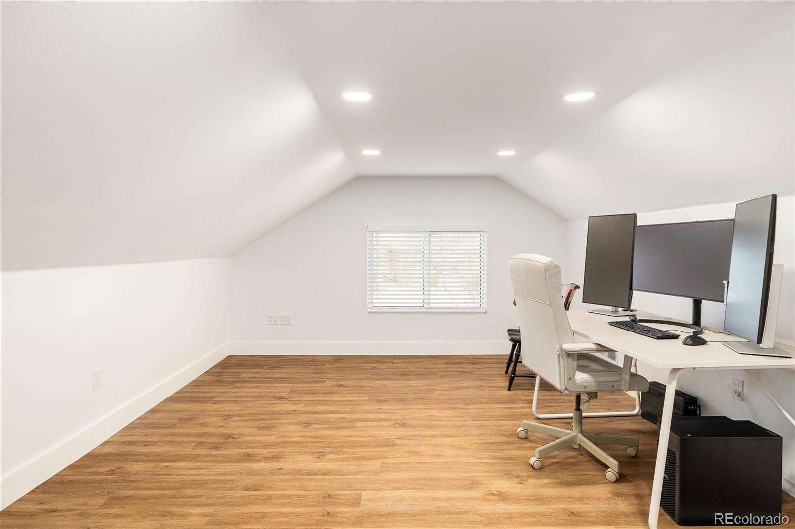 MLS Image #33 for 2250 n monaco parkway,denver, Colorado