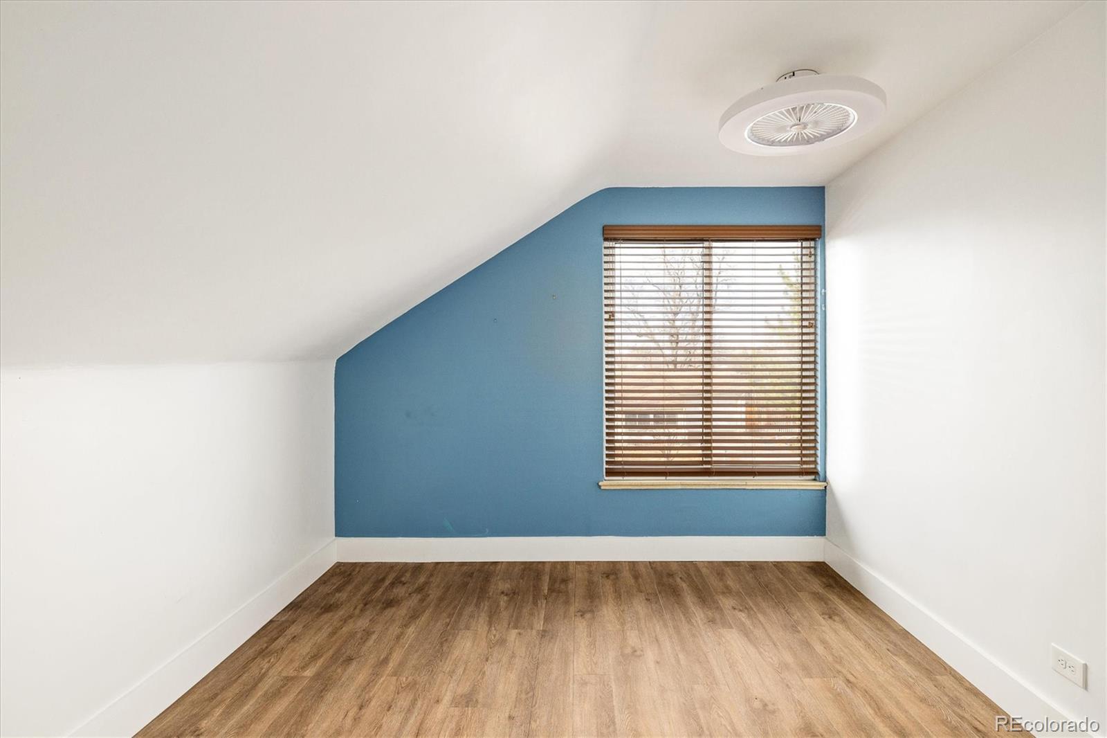MLS Image #35 for 2250 n monaco parkway,denver, Colorado