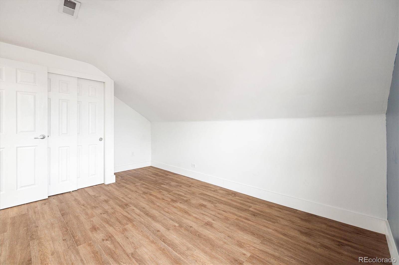 MLS Image #37 for 2250 n monaco parkway,denver, Colorado