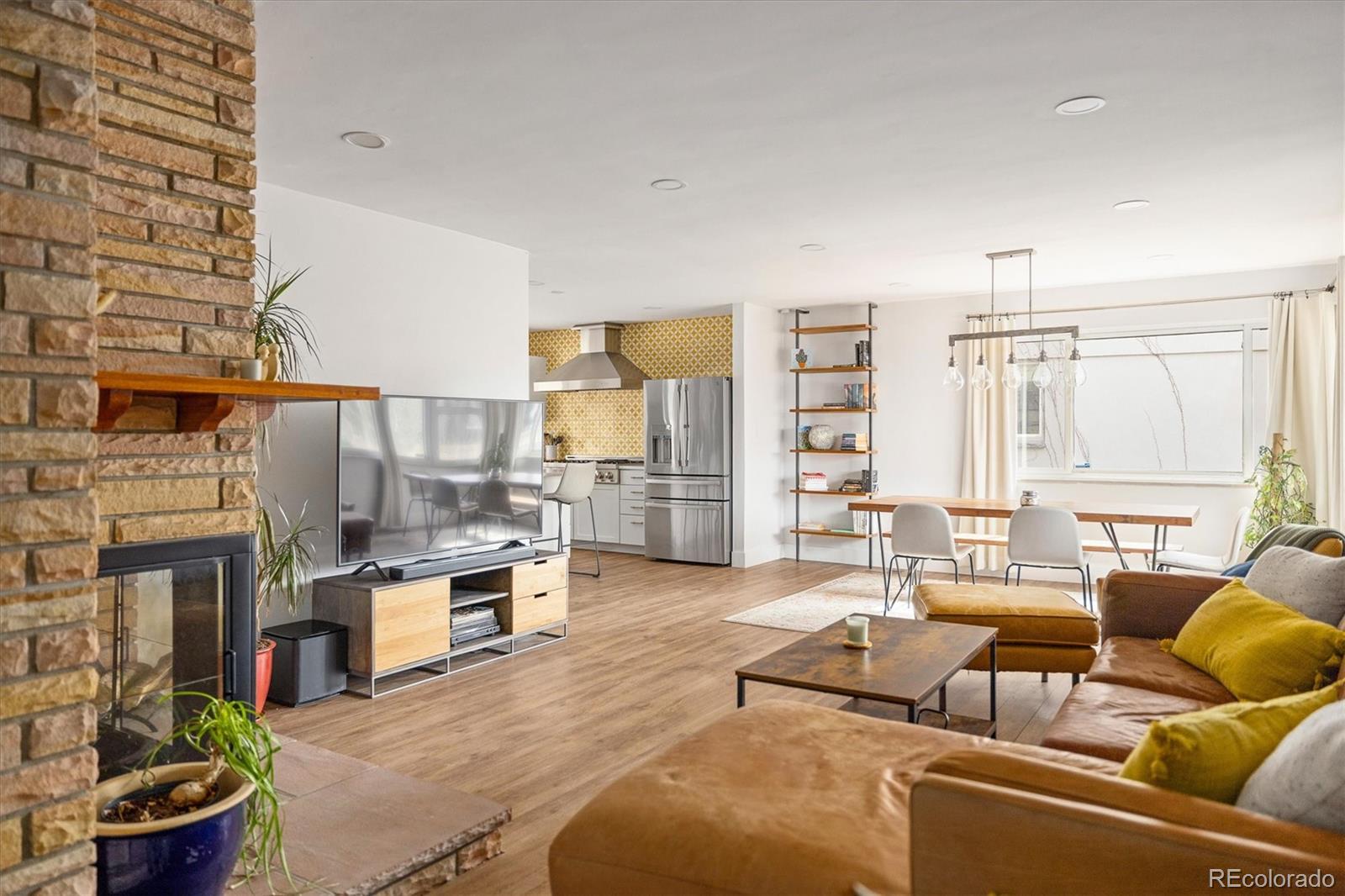 MLS Image #6 for 2250 n monaco parkway,denver, Colorado