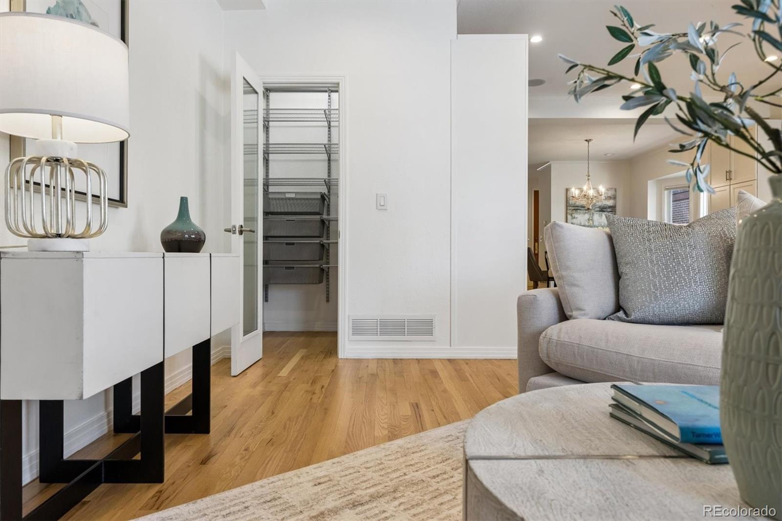MLS Image #13 for 56 s monroe street,denver, Colorado