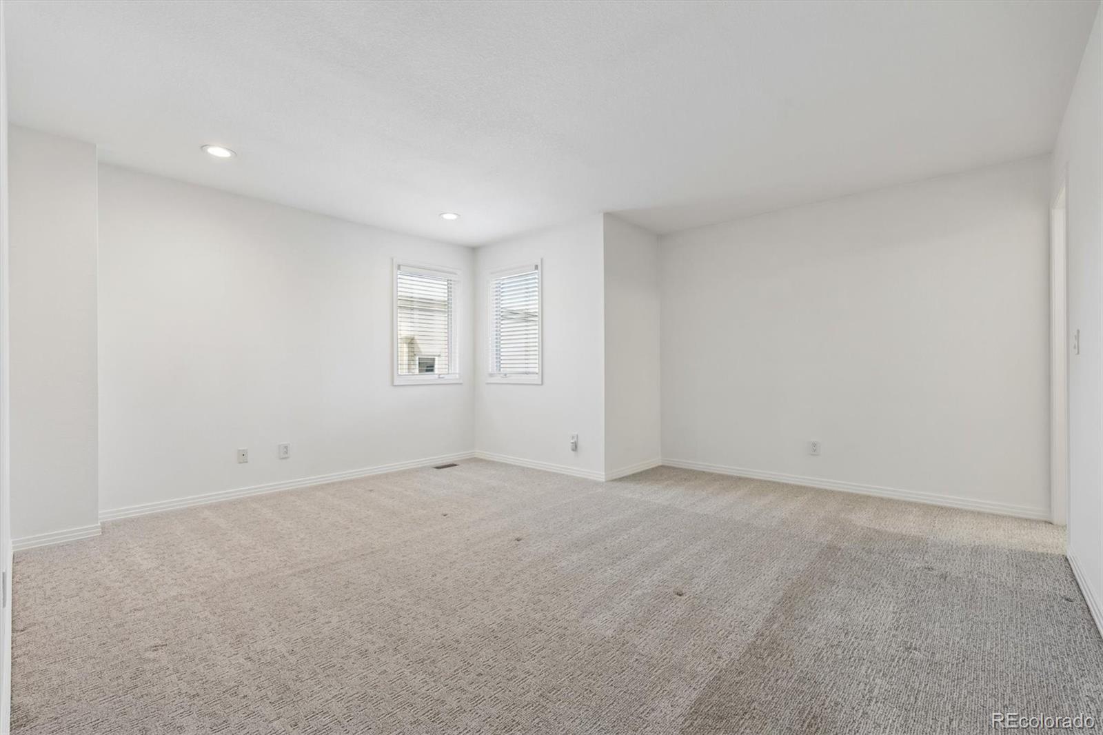 MLS Image #22 for 56 s monroe street,denver, Colorado