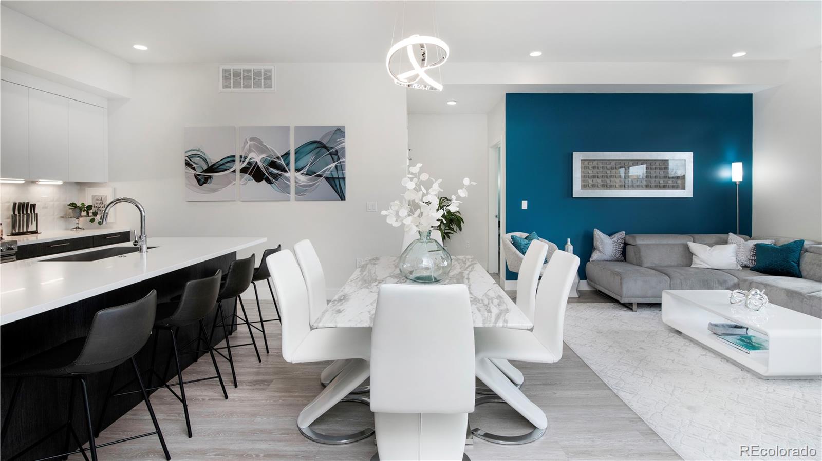 MLS Image #2 for 2880 n zuni street 303,denver, Colorado