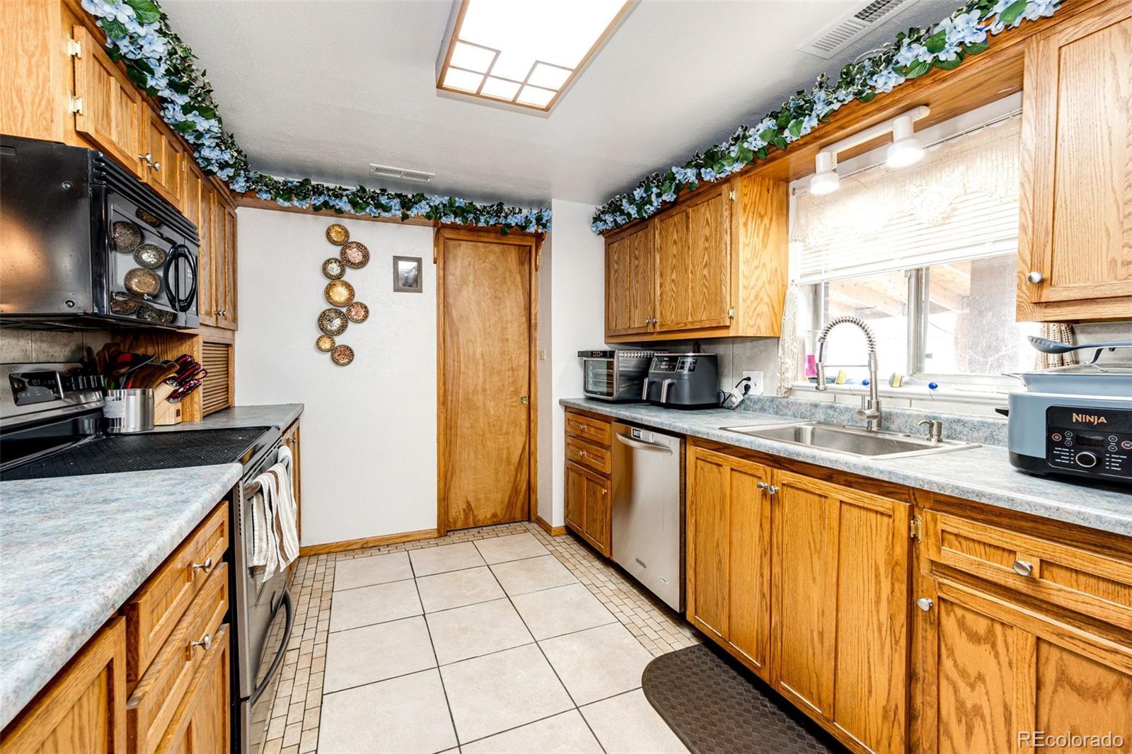 MLS Image #3 for 691  3rd avenue,deer trail, Colorado