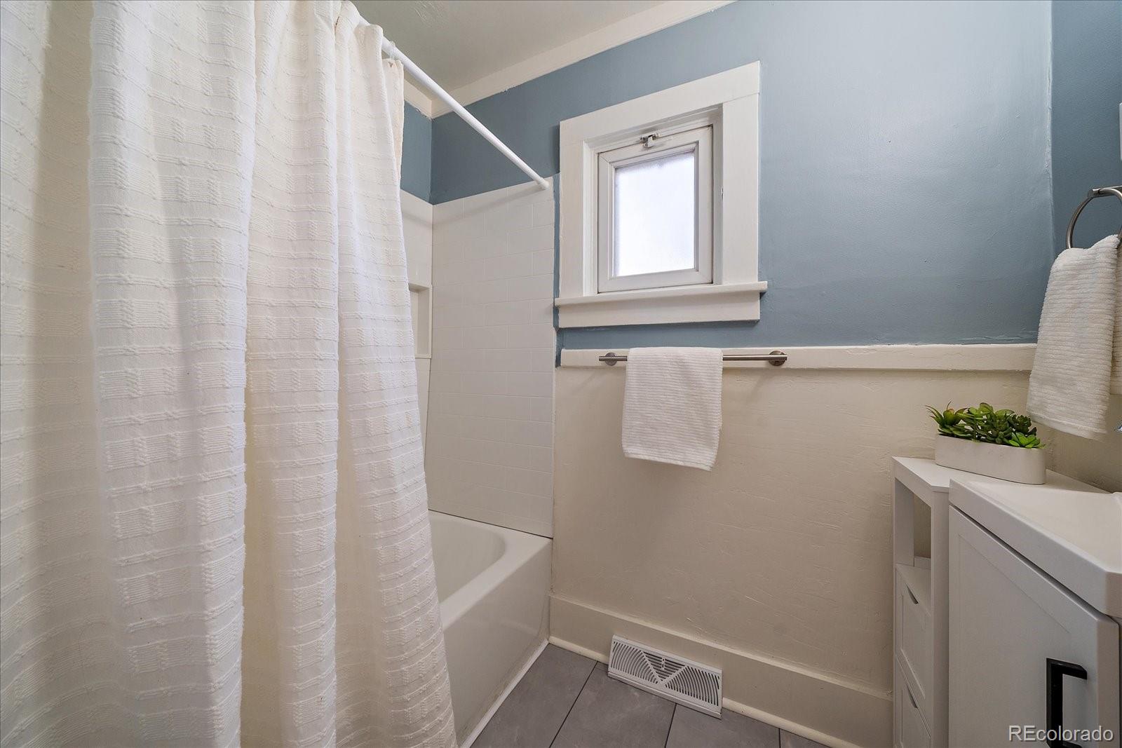 MLS Image #14 for 2345 s williams street,denver, Colorado
