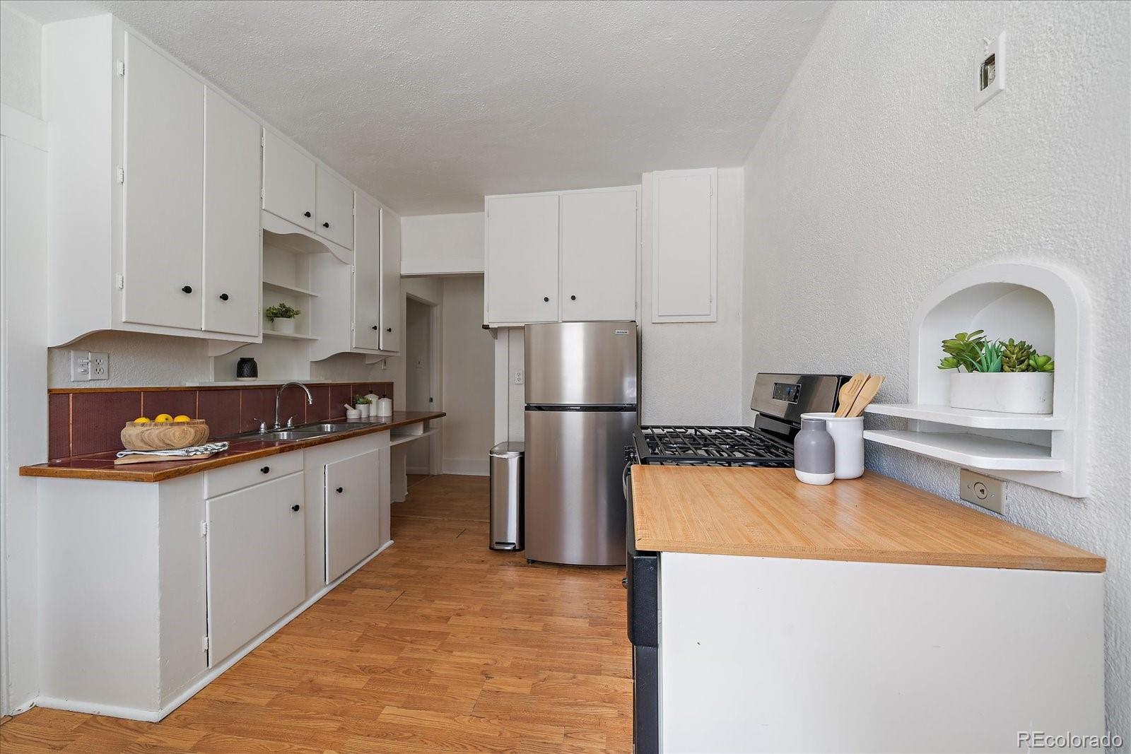 MLS Image #7 for 2345 s williams street,denver, Colorado