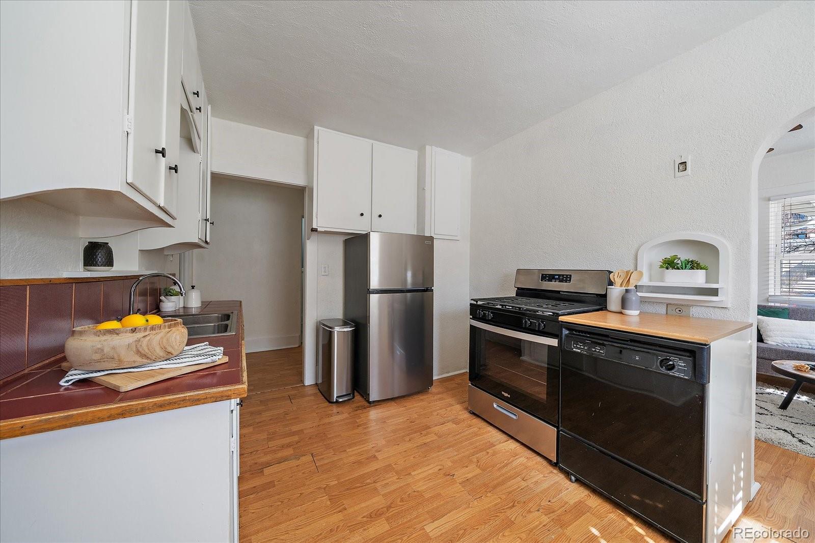 MLS Image #8 for 2345 s williams street,denver, Colorado