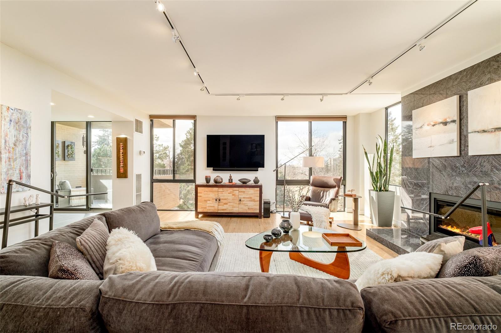 MLS Image #2 for 1111  race street 4b,denver, Colorado