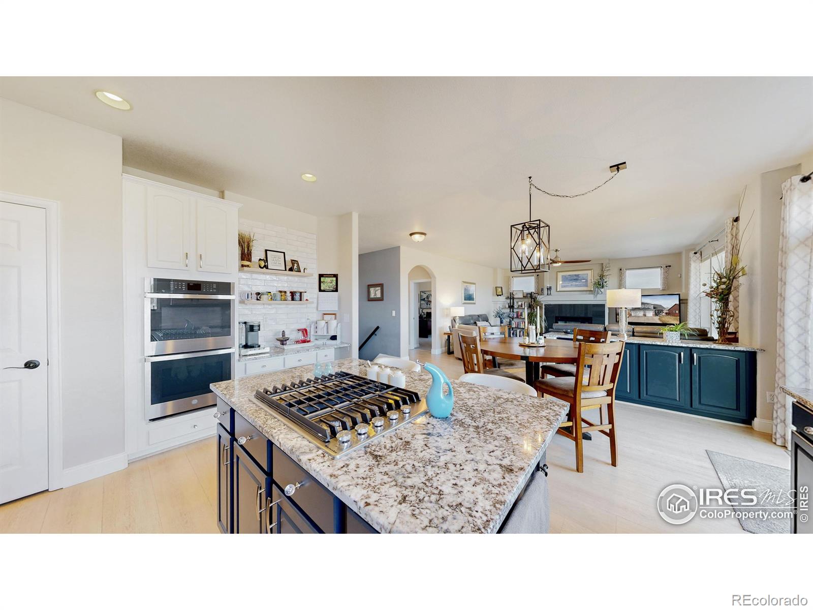 MLS Image #2 for 831  glenarbor circle,longmont, Colorado