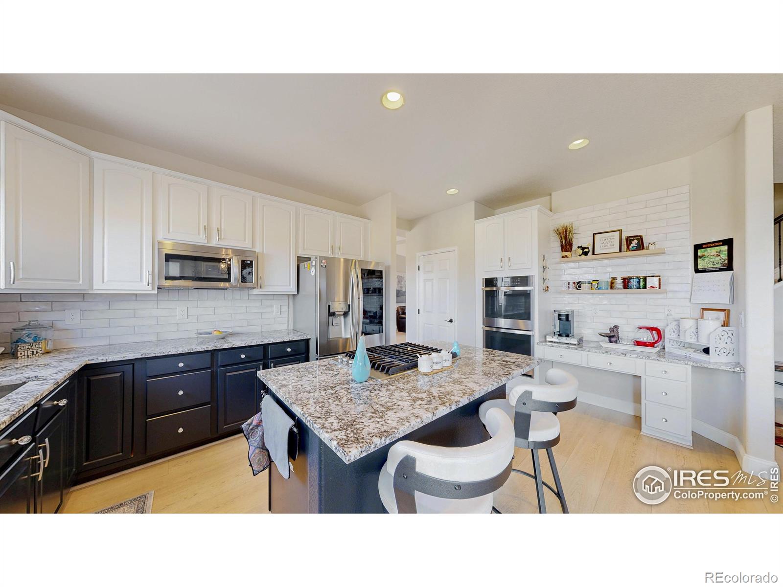 MLS Image #4 for 831  glenarbor circle,longmont, Colorado