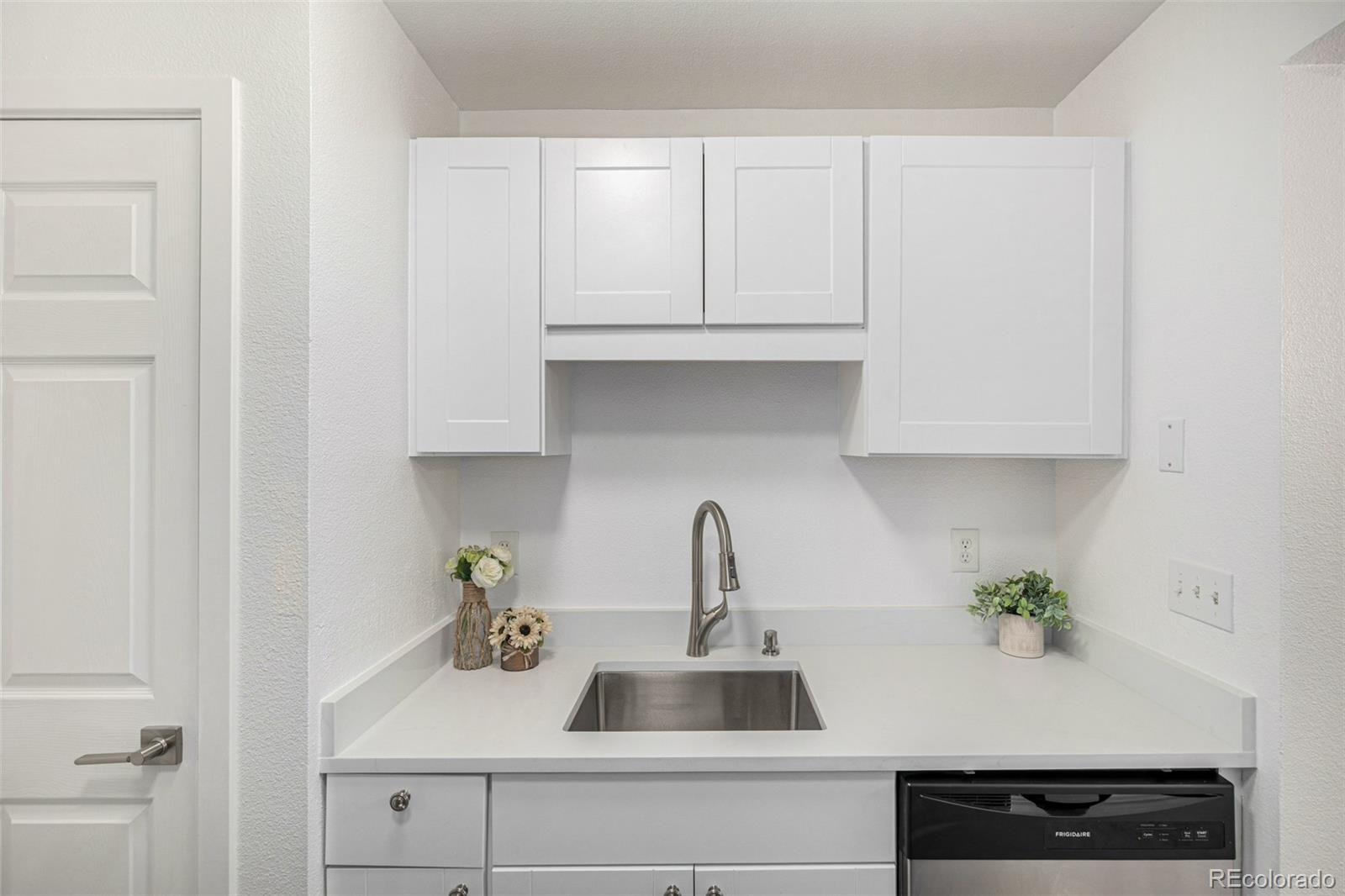 MLS Image #3 for 3550 s harlan street,denver, Colorado