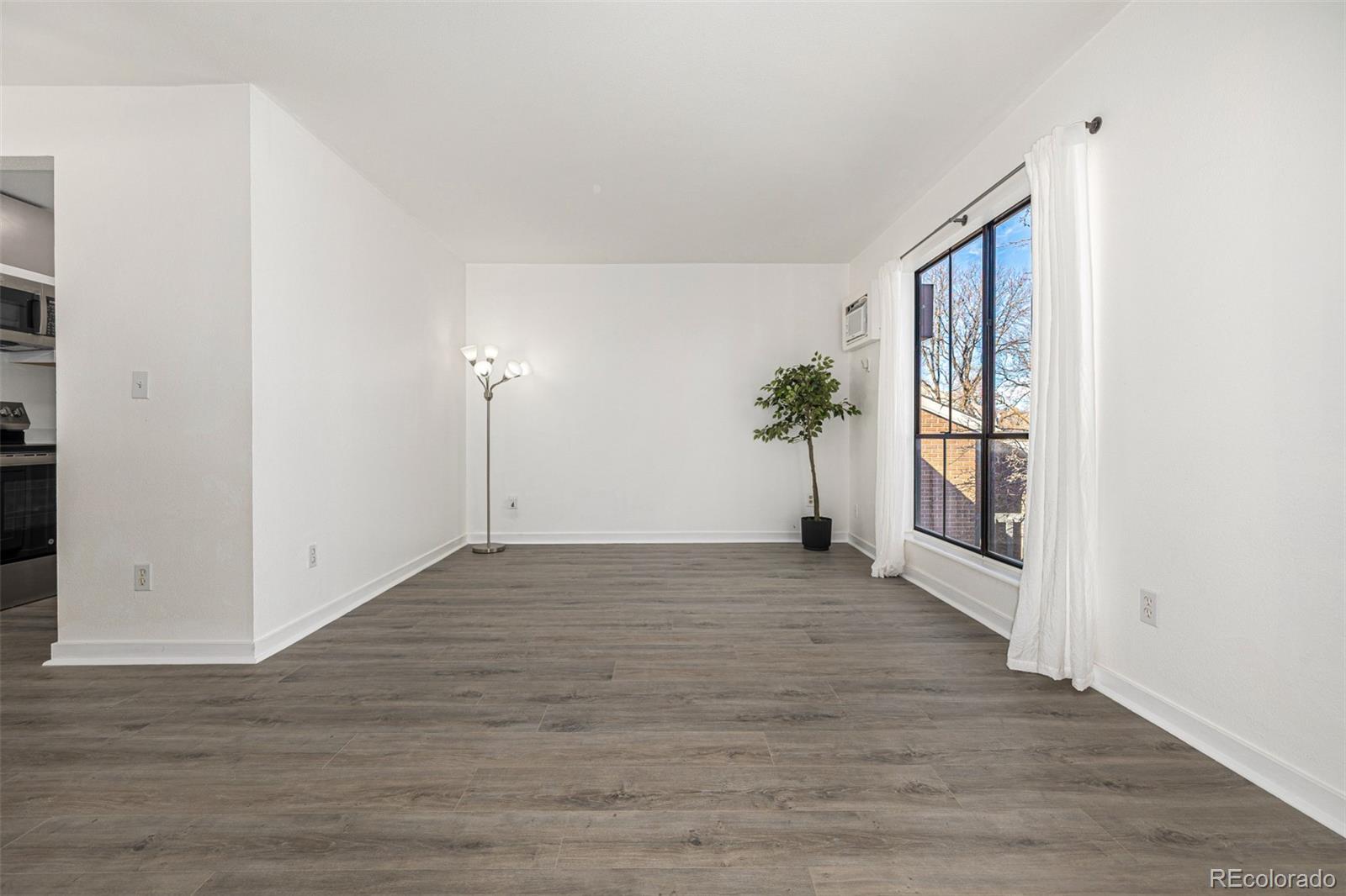 MLS Image #5 for 3550 s harlan street,denver, Colorado