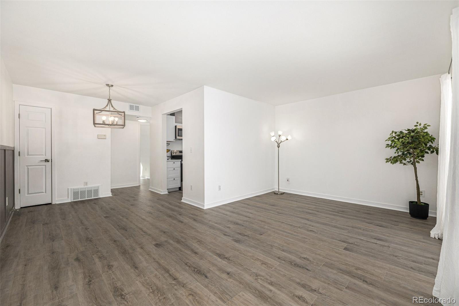 MLS Image #6 for 3550 s harlan street,denver, Colorado