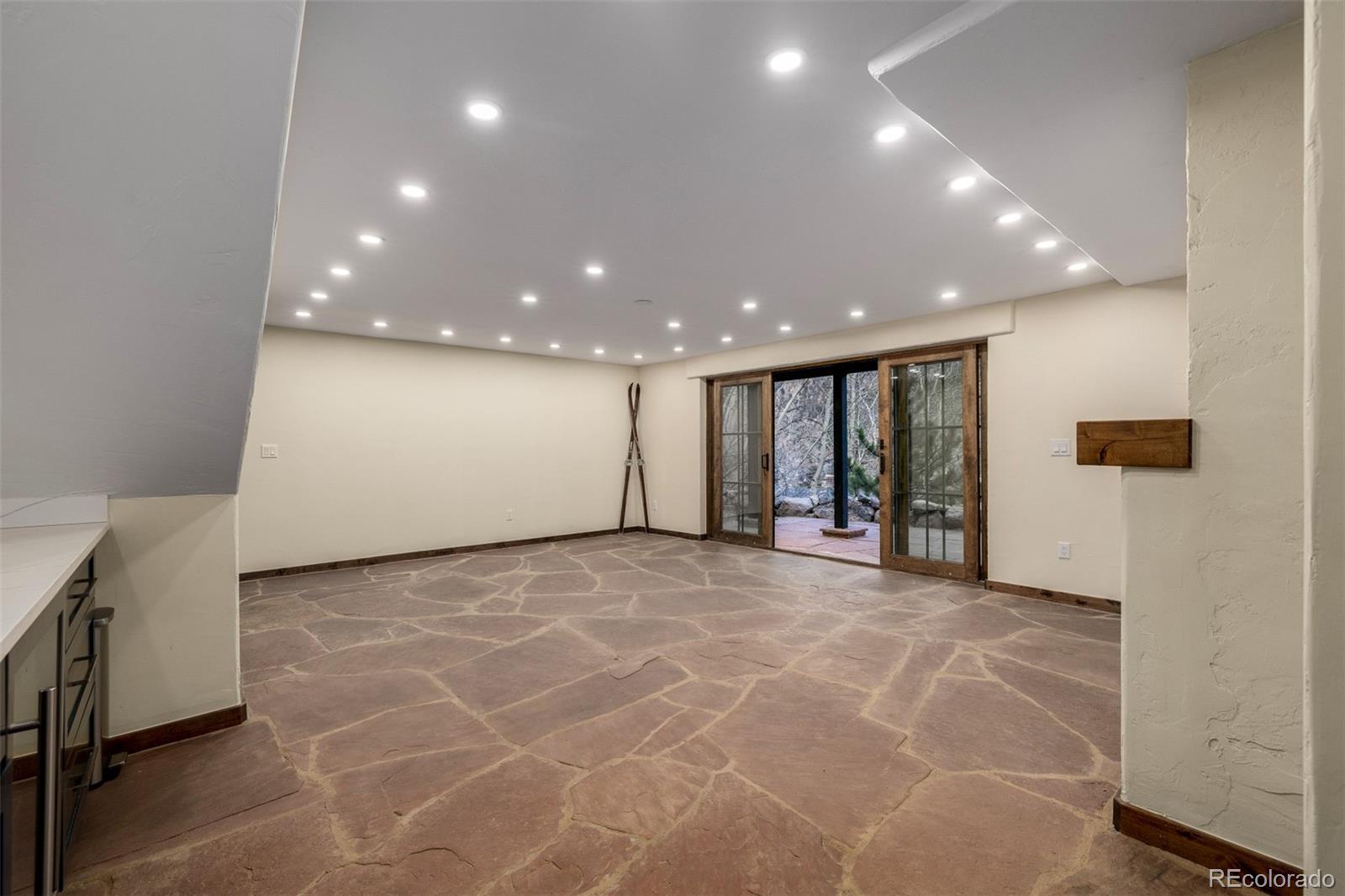 MLS Image #37 for 205  loop drive,georgetown, Colorado