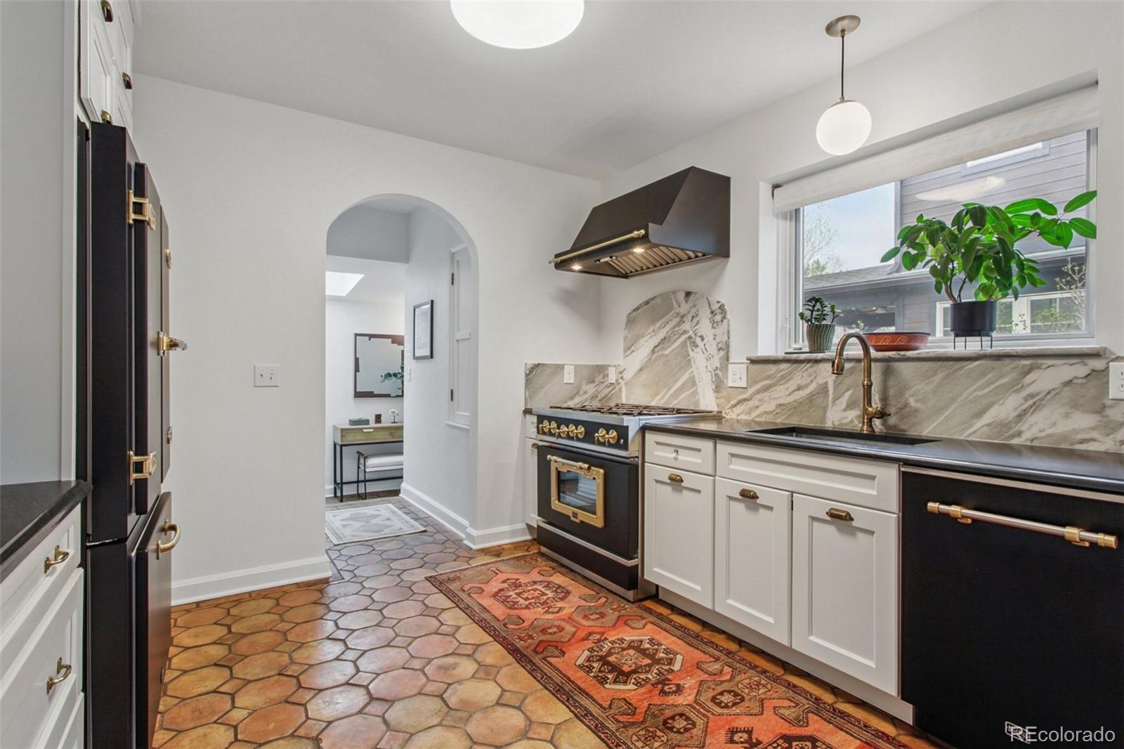 MLS Image #7 for 1521  monaco parkway,denver, Colorado
