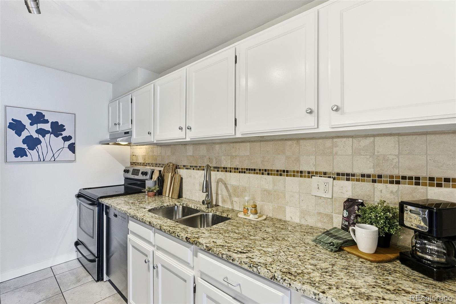 MLS Image #30 for 2  adams street 105,denver, Colorado