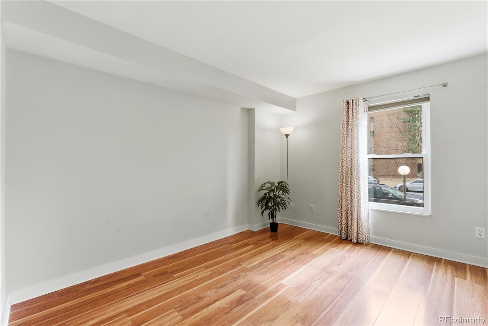 MLS Image #36 for 2  adams street 105,denver, Colorado