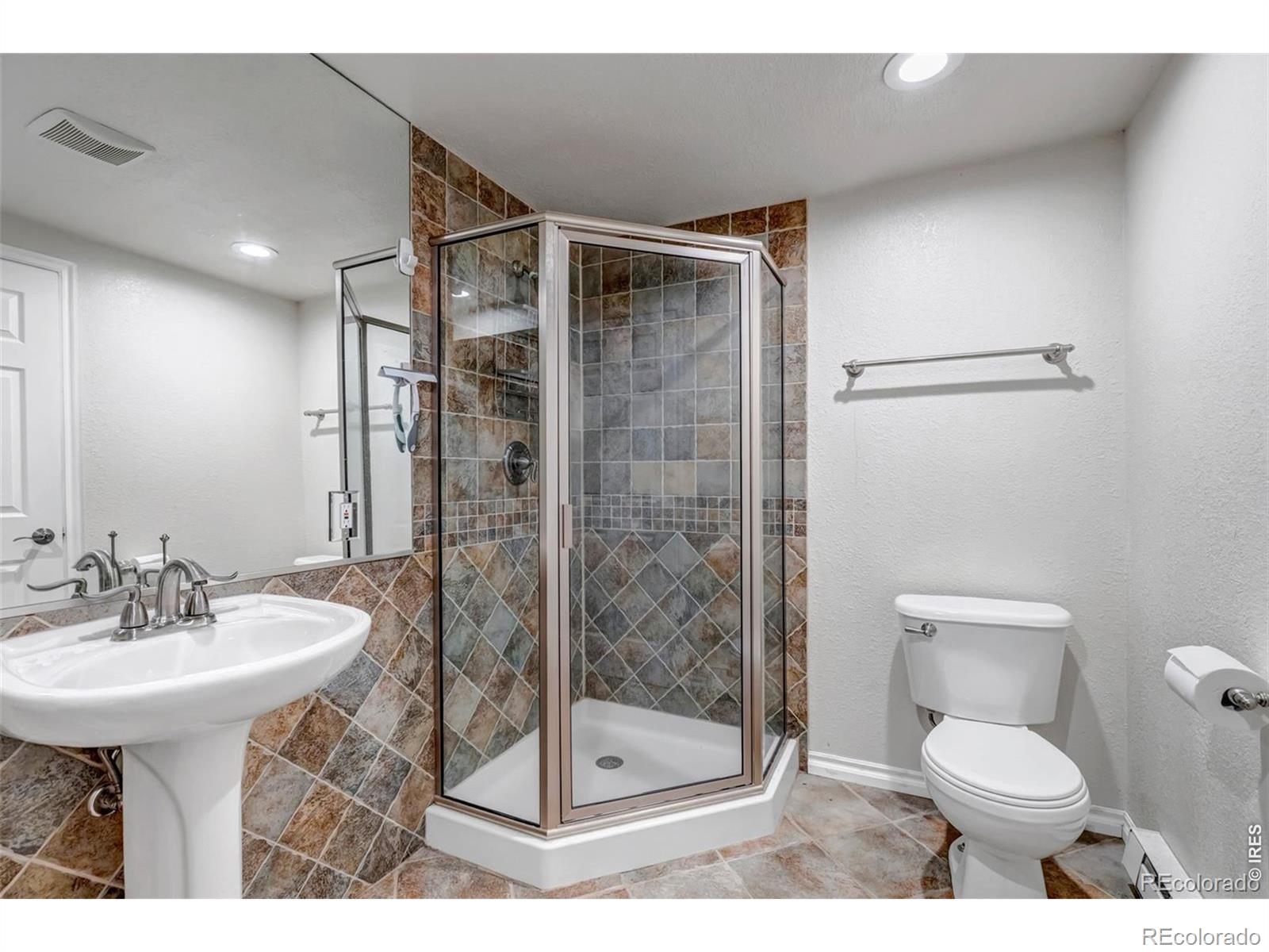 MLS Image #16 for 10609  abilene street,commerce city, Colorado