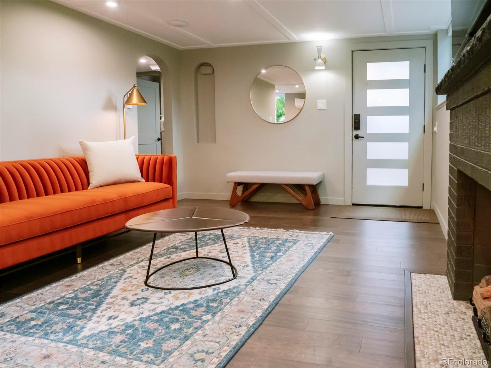 MLS Image #8 for 570  steele street,denver, Colorado