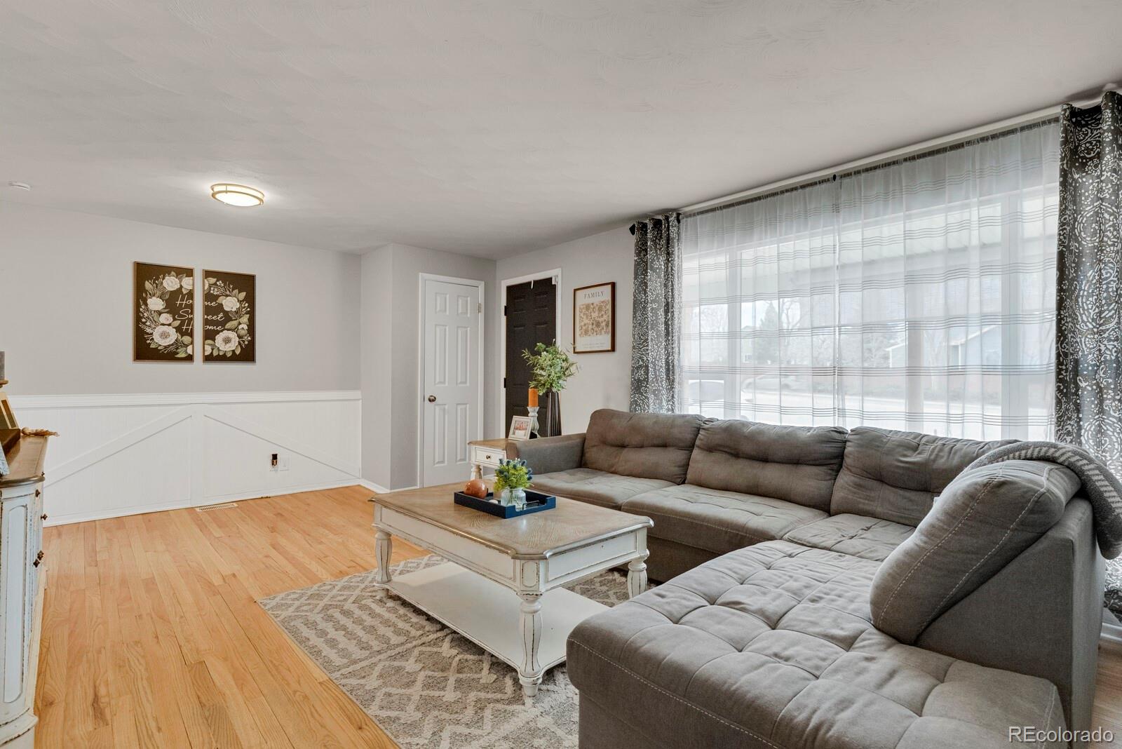 MLS Image #4 for 7232 s broadway ,centennial, Colorado