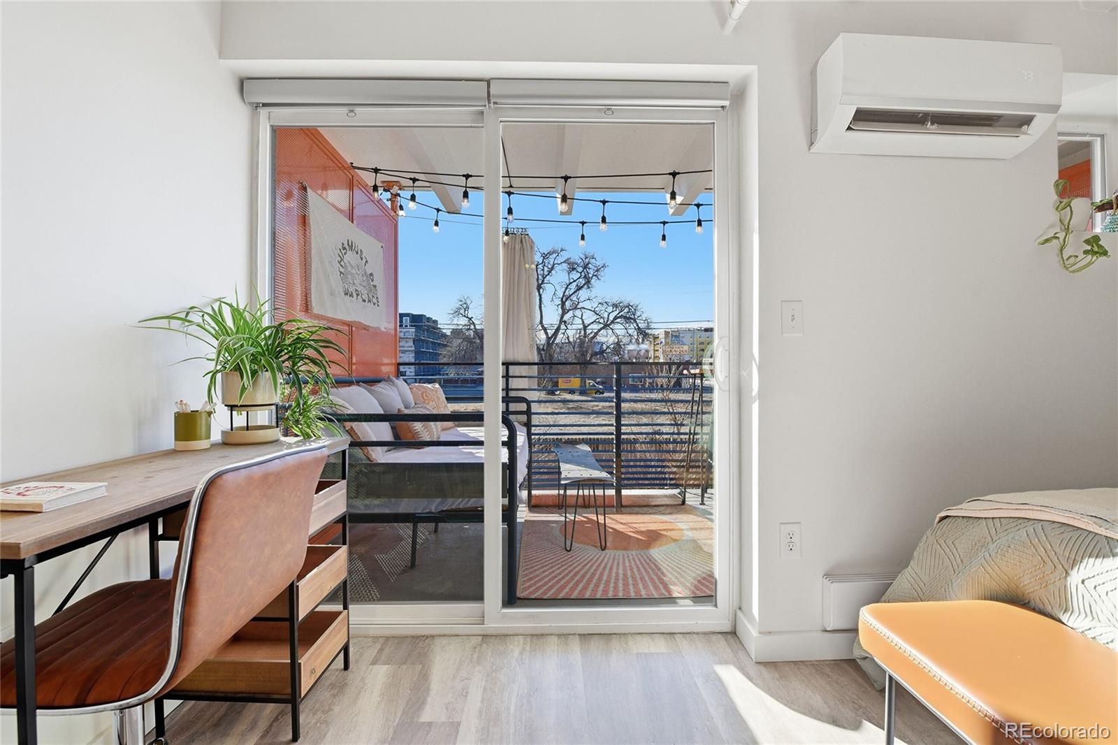 MLS Image #10 for 1495  vrain street,denver, Colorado