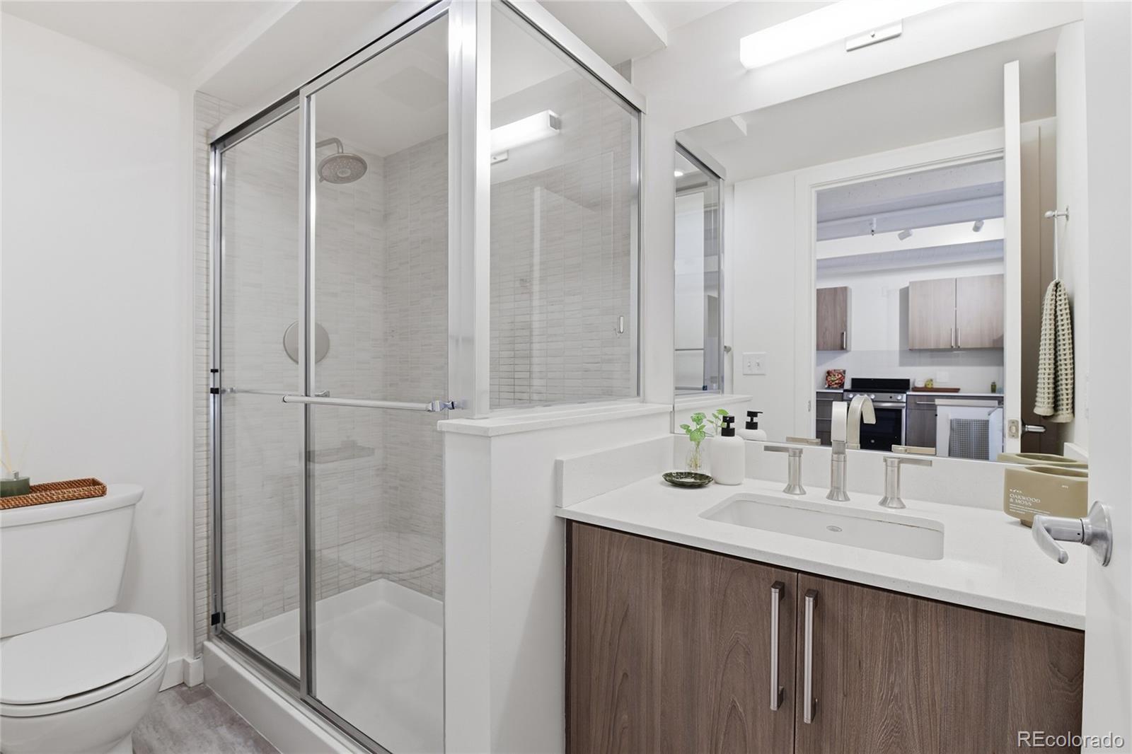 MLS Image #13 for 1495  vrain street,denver, Colorado
