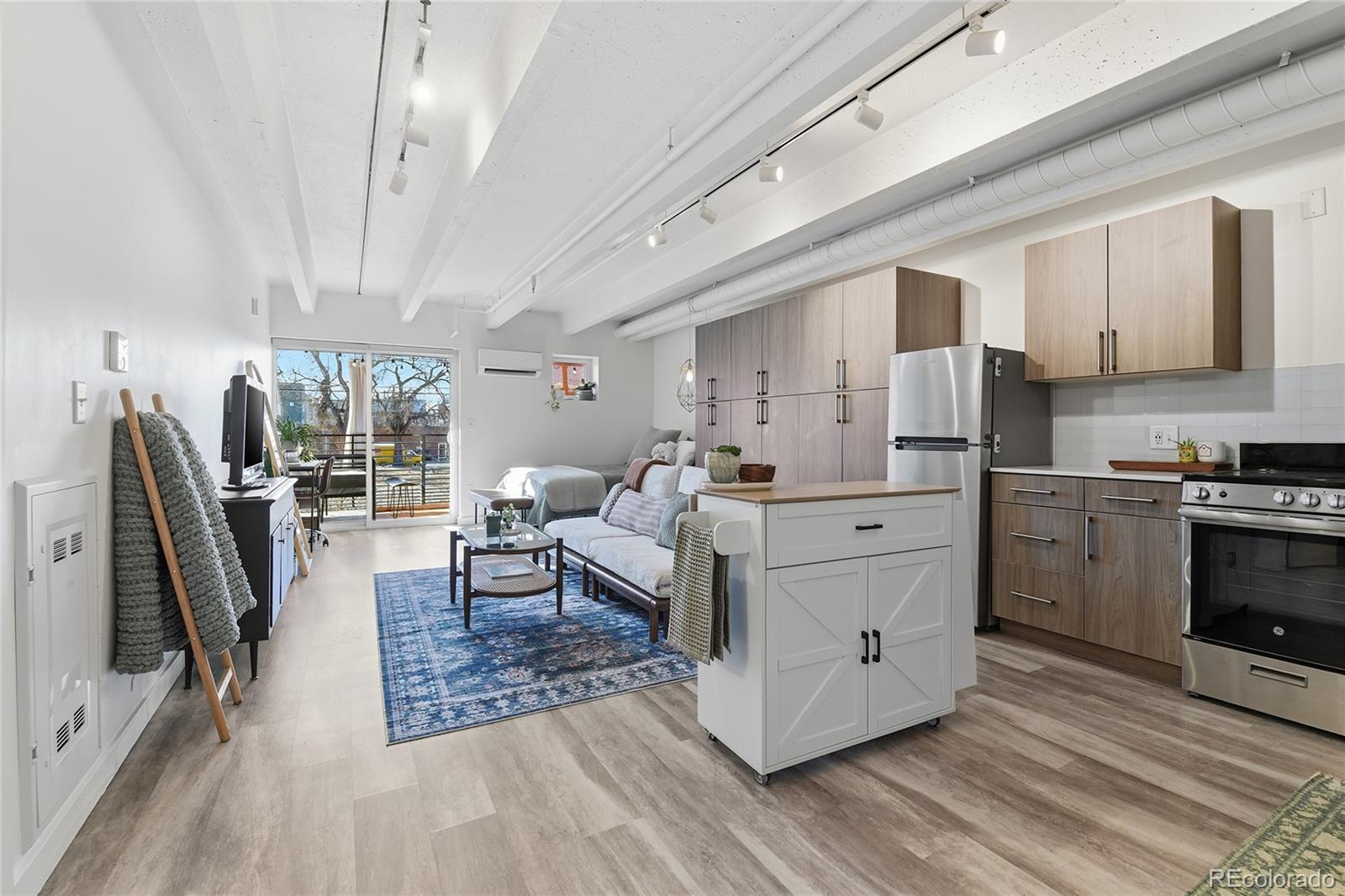 MLS Image #5 for 1495  vrain street,denver, Colorado