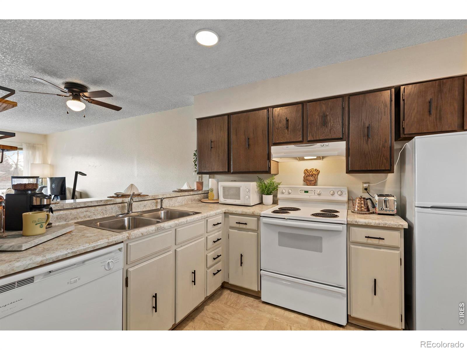 MLS Image #3 for 1705  heatheridge road,fort collins, Colorado