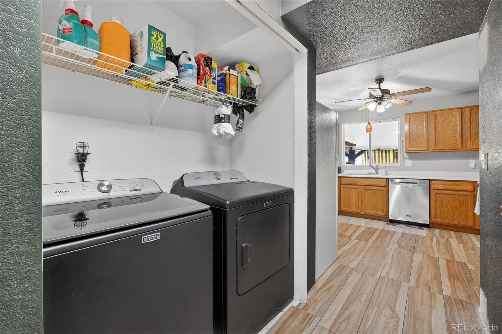 MLS Image #15 for 15852 e 48th place,denver, Colorado