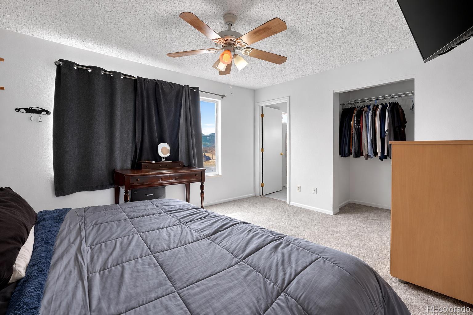 MLS Image #17 for 15852 e 48th place,denver, Colorado