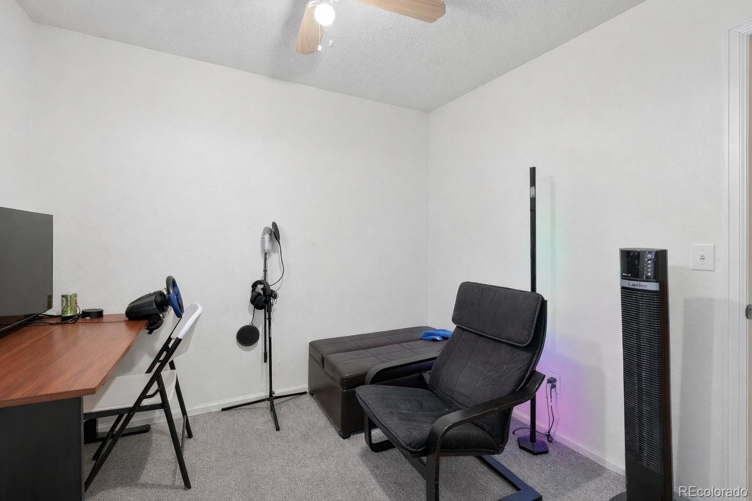 MLS Image #19 for 15852 e 48th place,denver, Colorado