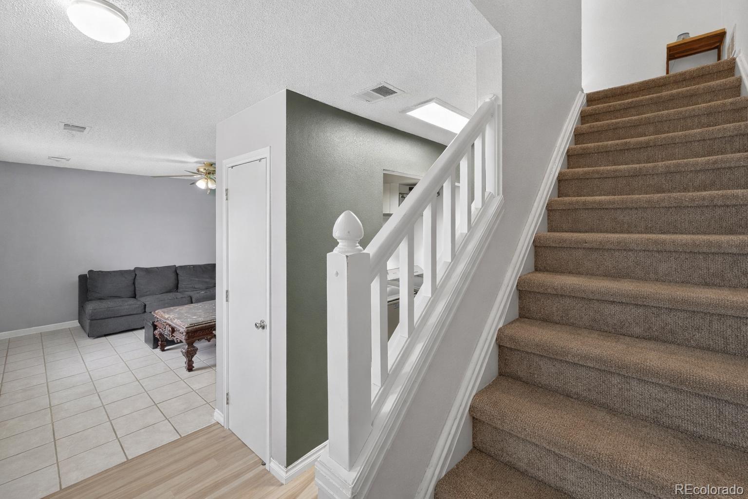 MLS Image #5 for 15852 e 48th place,denver, Colorado