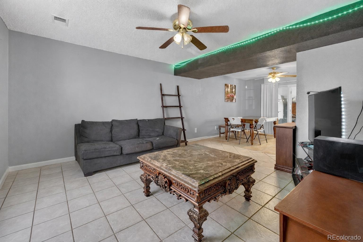 MLS Image #6 for 15852 e 48th place,denver, Colorado