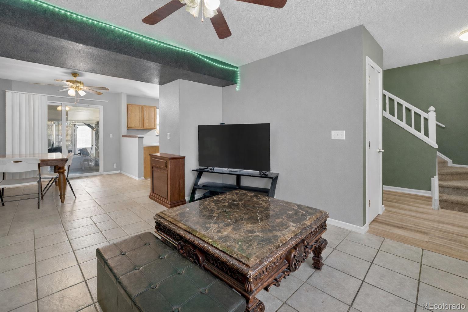 MLS Image #7 for 15852 e 48th place,denver, Colorado