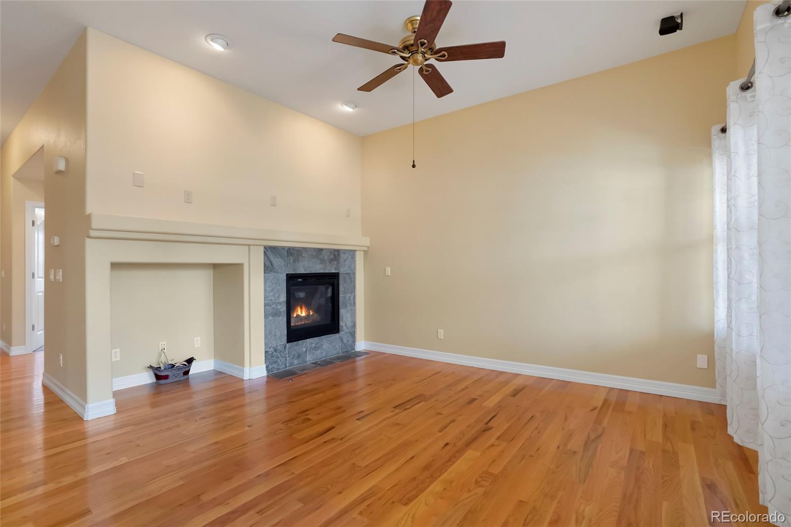 MLS Image #6 for 23590 e jamison place,aurora, Colorado
