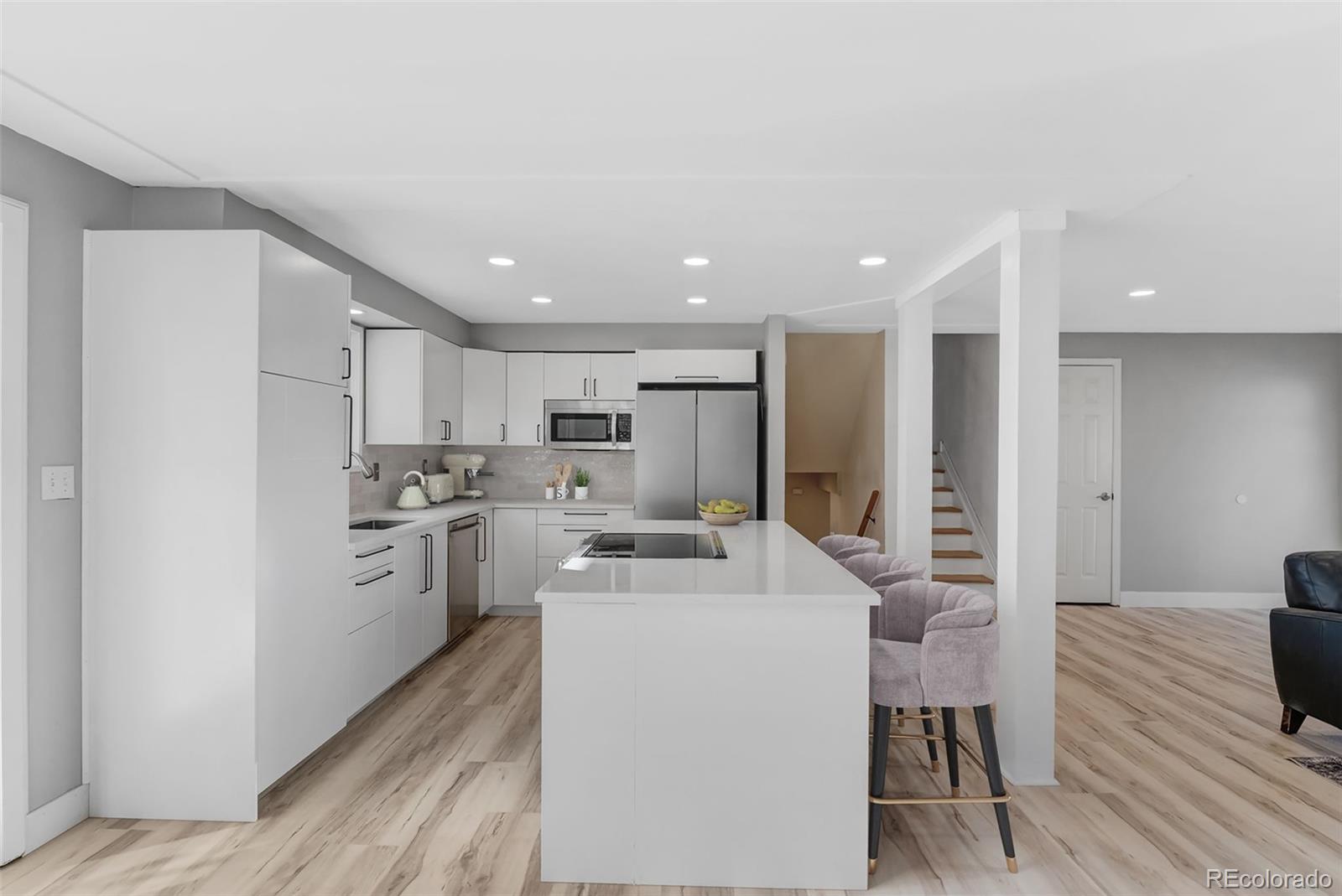 MLS Image #8 for 960 s arbutus street,lakewood, Colorado