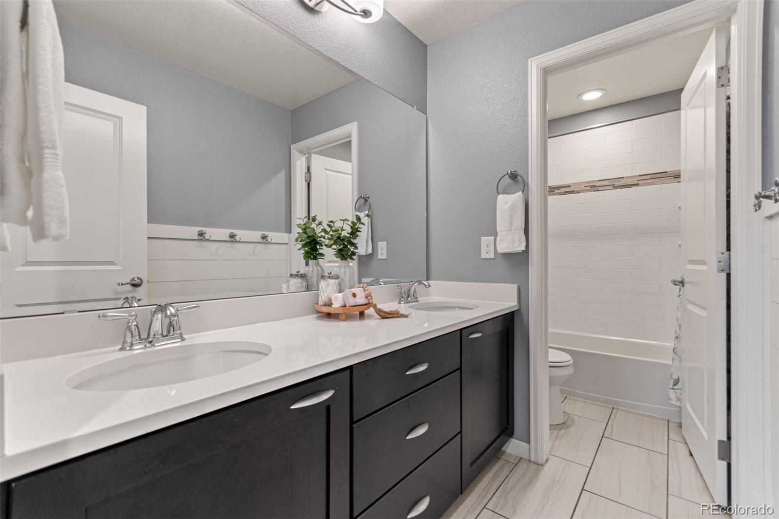 MLS Image #38 for 9337  iron mountain way,arvada, Colorado