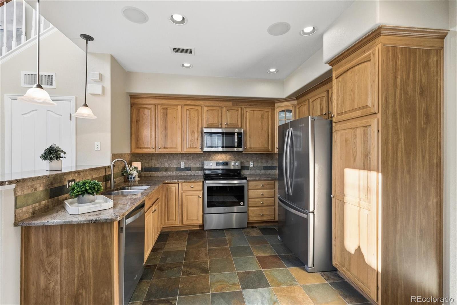 MLS Image #6 for 3853  stonebrush drive,littleton, Colorado