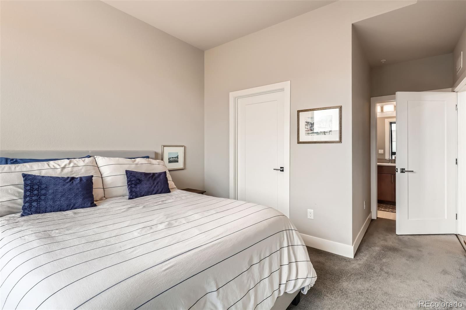 MLS Image #12 for 6618 e lowry boulevard 307,denver, Colorado