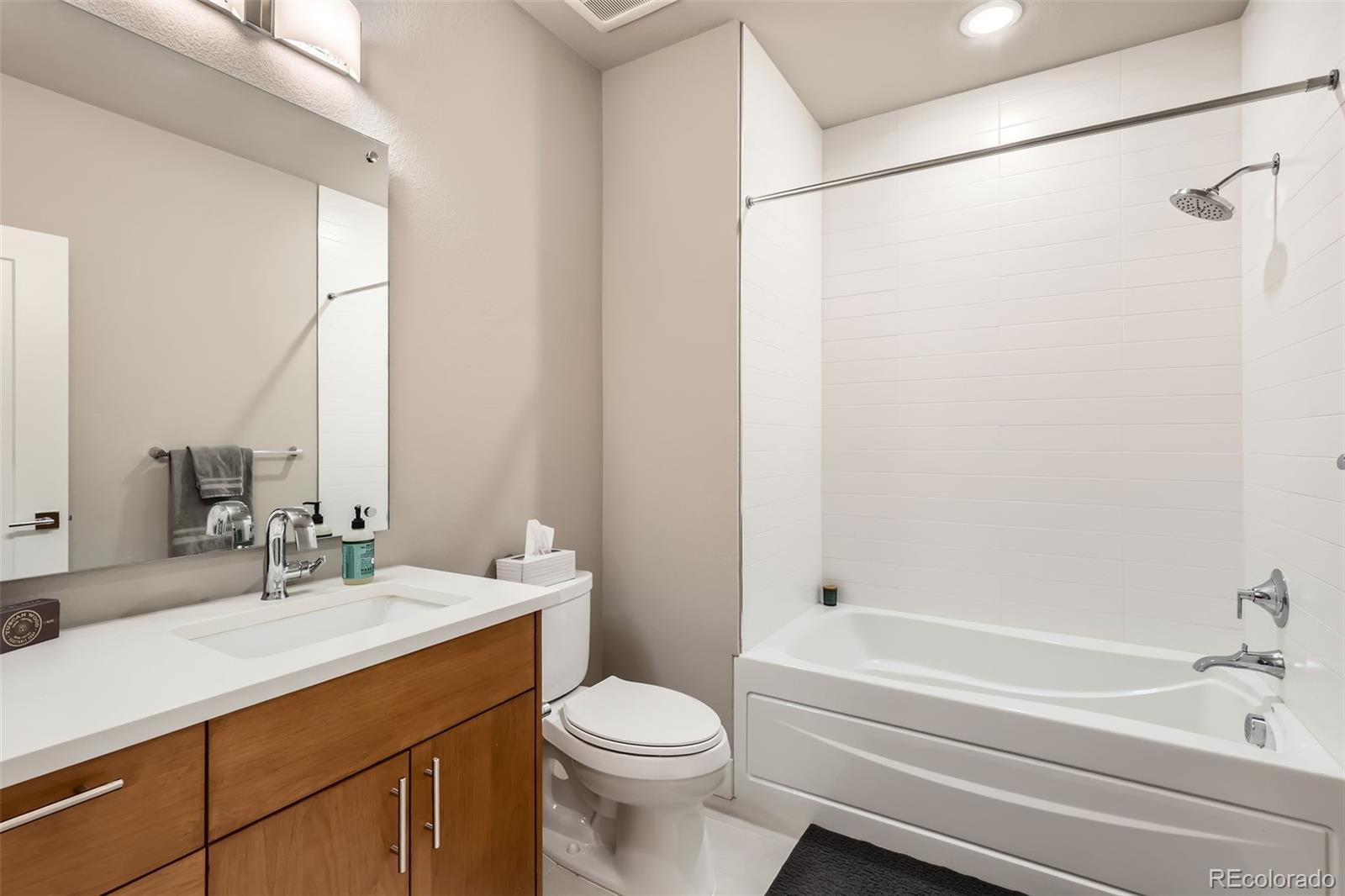 MLS Image #17 for 6618 e lowry boulevard 307,denver, Colorado