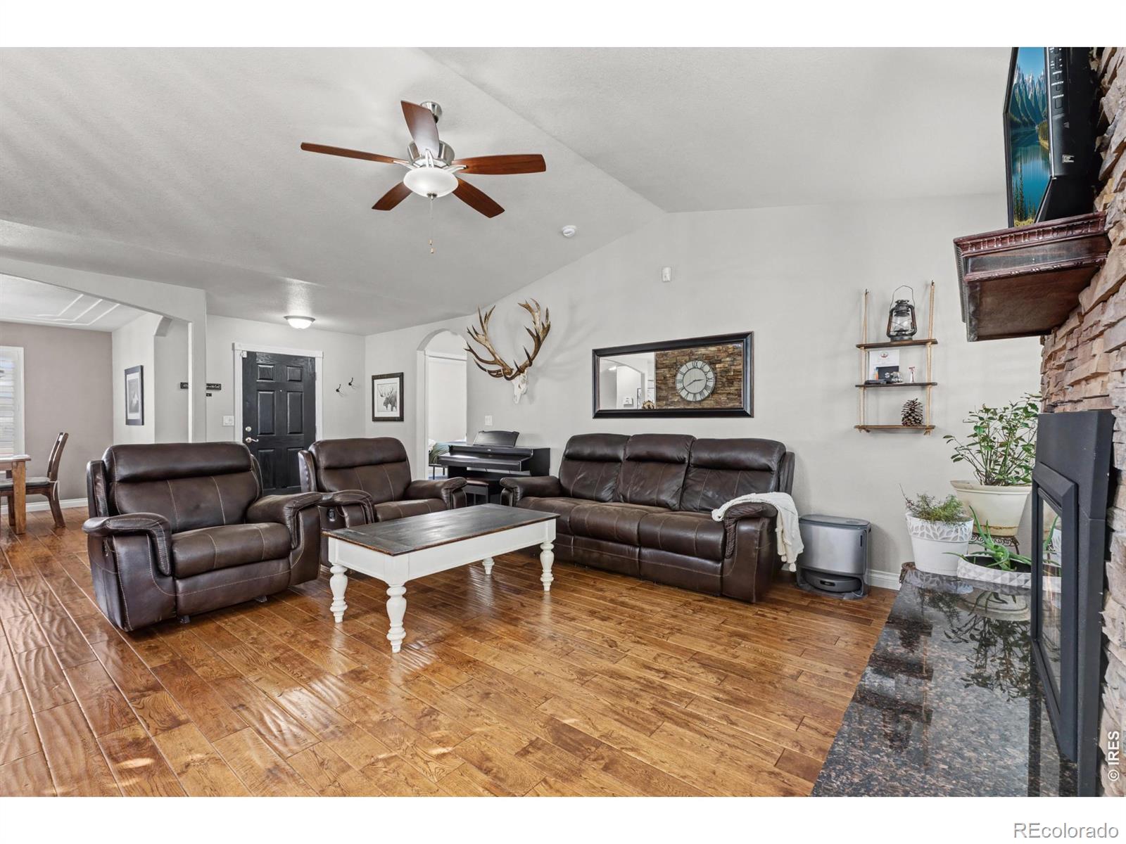 MLS Image #9 for 3236  willow lane,johnstown, Colorado