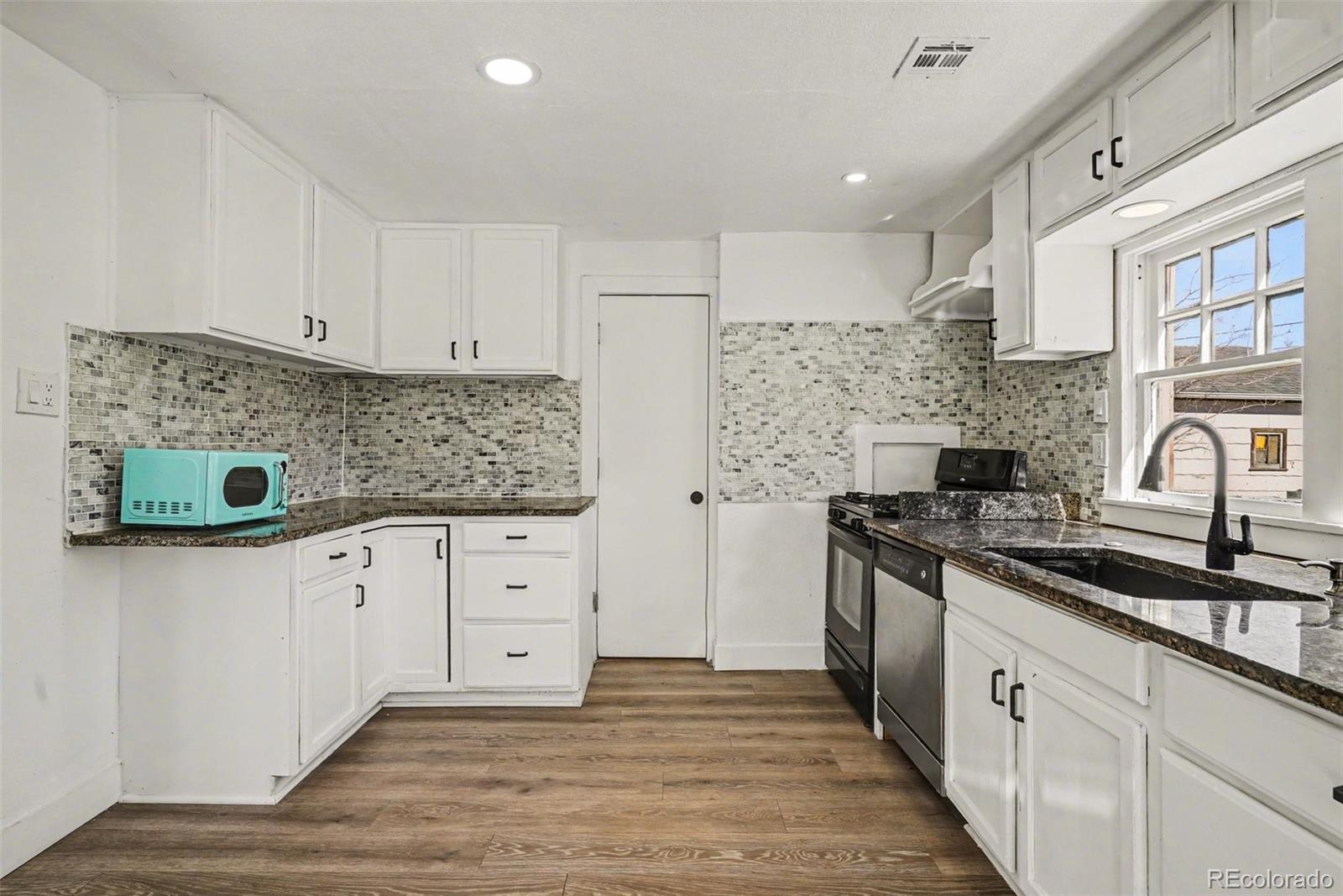 MLS Image #11 for 18  julian street,denver, Colorado